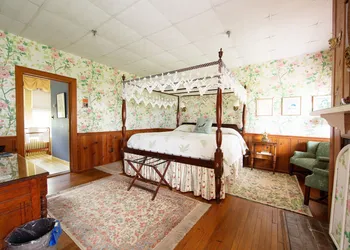 Sandaway Suites & Beach hotel thumbnail 2