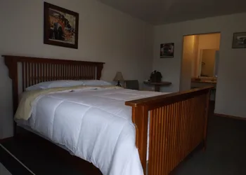Clark Fork Lodge hotel thumbnail 4
