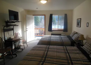 Clark Fork Lodge hotel thumbnail 6