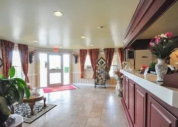 Econo Lodge Princess Anne hotel thumbnail 2