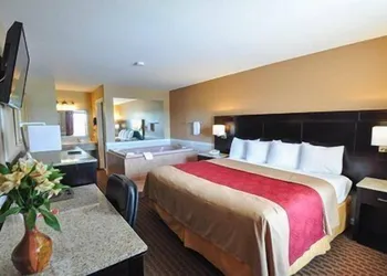 Econo Lodge Princess Anne hotel thumbnail 4