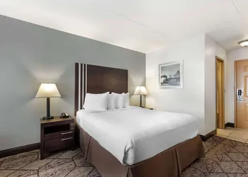 Best Western Plus Longbranch Hotel & Convention Center hotel thumbnail 6