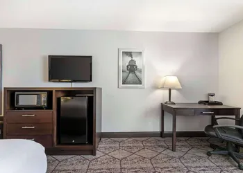 Best Western Plus Longbranch Hotel & Convention Center hotel thumbnail 7