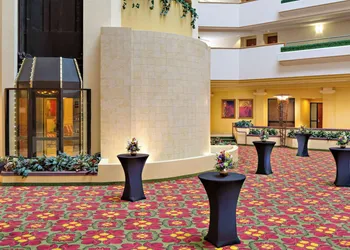 Radisson Hotel Cedar Rapids hotel thumbnail 2