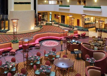 Radisson Hotel Cedar Rapids hotel thumbnail 3