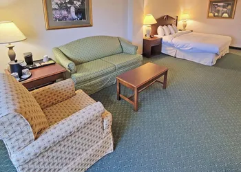 Radisson Hotel Cedar Rapids hotel thumbnail 7
