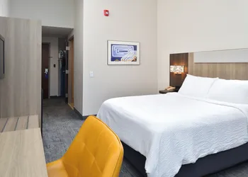 Holiday Inn Express Lewisburg/New Columbia by IHG hotel thumbnail 5