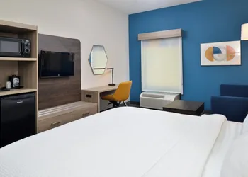 Holiday Inn Express Lewisburg/New Columbia by IHG hotel thumbnail 6