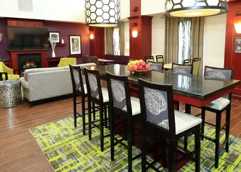 Hampton Inn & Suites Lamar hotel thumbnail 4