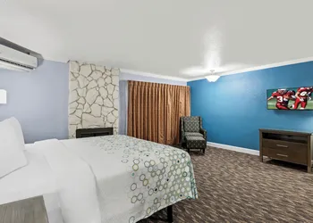 HomeTowne Studios by Red Roof Yuba City Bonanza – Marysville hotel thumbnail 6