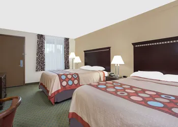 Super 8 by Wyndham Danville hotel thumbnail 3