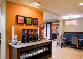 Hampton Inn Danville hotel thumbnail 4