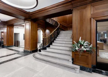 Hotel Fort Des Moines, Curio Collection by Hilton hotel thumbnail 2