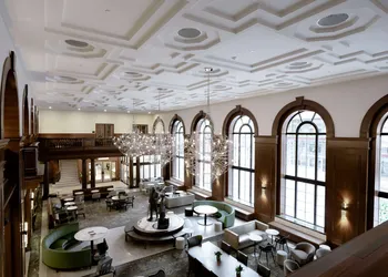 Hotel Fort Des Moines, Curio Collection by Hilton hotel thumbnail 6