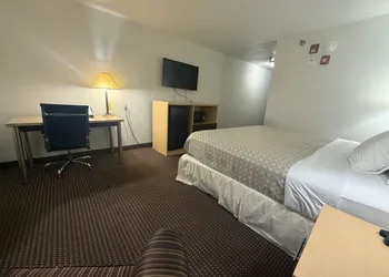 Surestay By Best Western Obetz Rickenbacker Airport hotel thumbnail 4