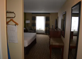 Holiday Inn Express & Suites Lancaster by IHG hotel thumbnail 6
