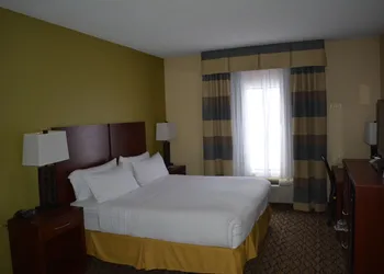 Holiday Inn Express & Suites Lancaster by IHG hotel thumbnail 7
