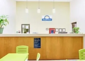 Days Inn by Wyndham Athens hotel thumbnail 2
