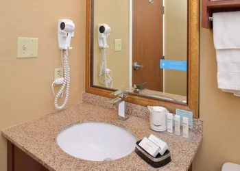 Hampton Inn Columbus-East hotel thumbnail 6