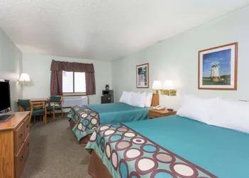 Super 8 by Wyndham Gallipolis Pt Pleasant Area hotel thumbnail 4