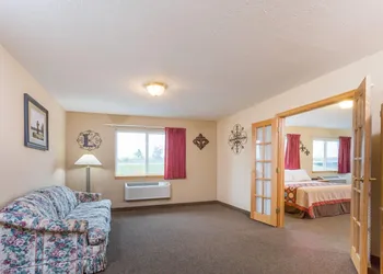 Super 8 by Wyndham Gallipolis Pt Pleasant Area hotel thumbnail 8