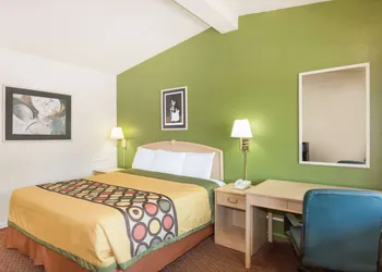 Knights Inn Statesboro hotel thumbnail 4