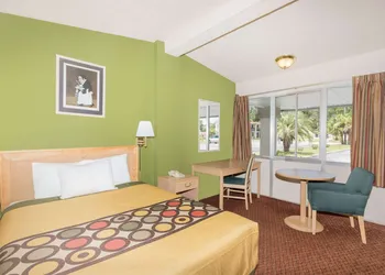 Knights Inn Statesboro hotel thumbnail 6