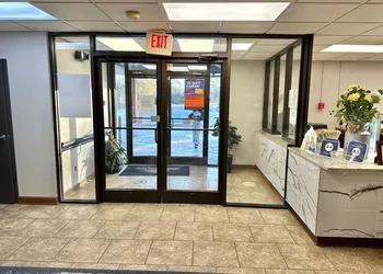 Days Inn by Wyndham Statesboro hotel thumbnail 2