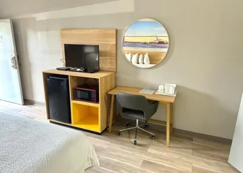 Days Inn by Wyndham Statesboro hotel thumbnail 5