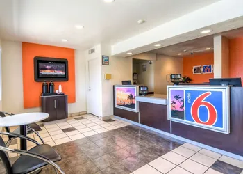 Motel 6 Corona, CA hotel thumbnail 5