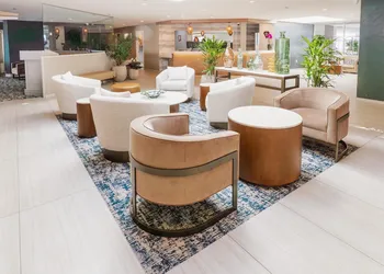 Bay Club Hotel & Marina hotel thumbnail 3