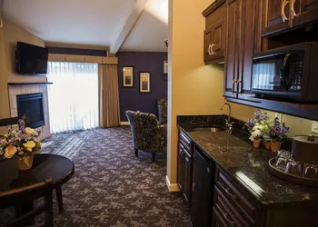 Lake Lawn Resort hotel thumbnail 3