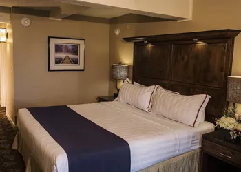 Lake Lawn Resort hotel thumbnail 6