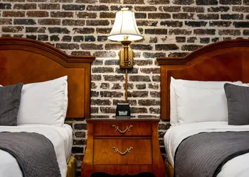 Brand Plaza Hotel hotel thumbnail 8
