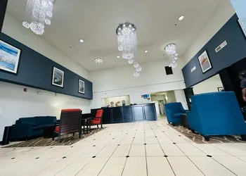 Comfort Inn & Suites Crystal Inn Sportsplex hotel thumbnail 4