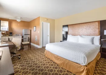 Marin Suites Hotel hotel thumbnail 5