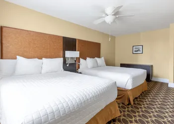Marin Suites Hotel hotel thumbnail 6