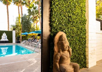 Lexi Las Vegas hotel thumbnail 2