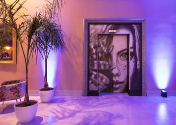 Lexi Las Vegas hotel thumbnail 3