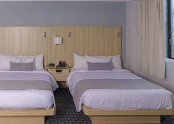 Century Plaza Hotel hotel thumbnail 6