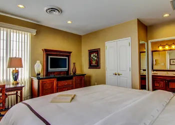 The Wildwood Hotel hotel thumbnail 8