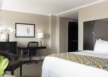 voco The Tiger Hotel Columbia, MO by IHG hotel thumbnail 5