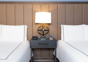 Kixby hotel thumbnail 7