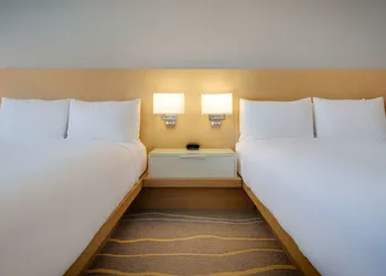 Delta Hotels by Marriott Daytona Beach hotel thumbnail 4