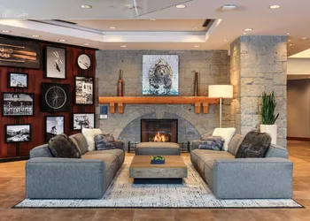 Crystal Lodge hotel thumbnail 2