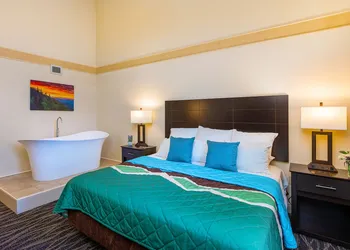 Country Cascades Waterpark Resort hotel thumbnail 8