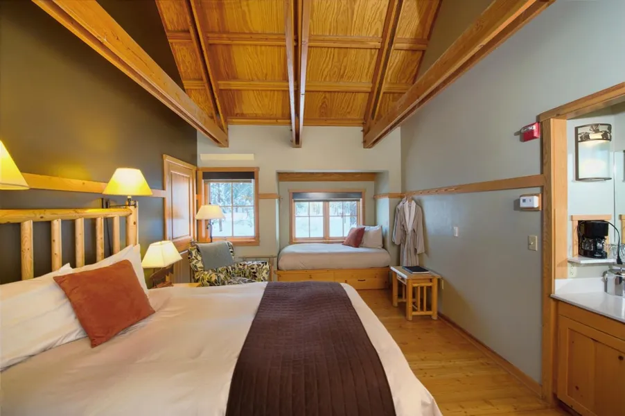 Sleeping Lady Mountain Resort & Spa hotel detail image 6