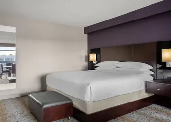 Delta Hotels by Marriott Somerset hotel thumbnail 8