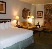 University Square Hotel hotel detail image 4