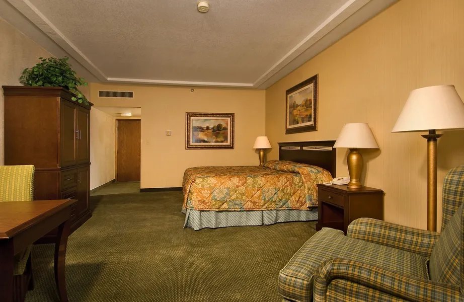 University Square Hotel hotel detail image 6
